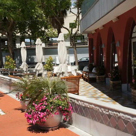 Pinar Del Mar מלון 3*