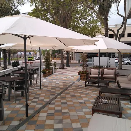 מלון Pinar Del Mar 3*